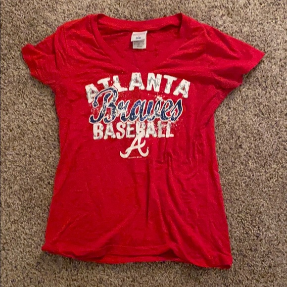 Large women’s atl Braves shirt